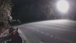 Prostřední část sjezdovky a snowpark