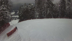 Prostřední část sjezdovky a snowpark