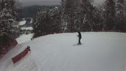 Prostřední část sjezdovky a snowpark