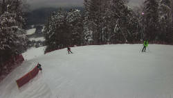 Prostřední část sjezdovky a snowpark