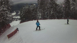 Prostřední část sjezdovky a snowpark