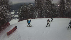 Prostřední část sjezdovky a snowpark