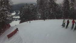 Prostřední část sjezdovky a snowpark