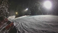 Prostřední část sjezdovky a snowpark