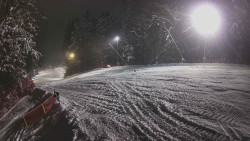 Prostřední část sjezdovky a snowpark