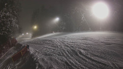 Prostřední část sjezdovky a snowpark