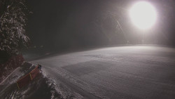 Prostřední část sjezdovky a snowpark