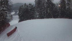 Prostřední část sjezdovky a snowpark