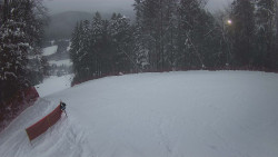 Prostřední část sjezdovky a snowpark