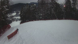 Prostřední část sjezdovky a snowpark