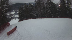 Prostřední část sjezdovky a snowpark