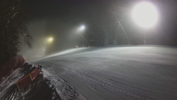 Prostřední část sjezdovky a snowpark