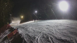 Prostřední část sjezdovky a snowpark