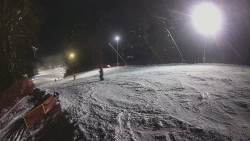 Prostřední část sjezdovky a snowpark