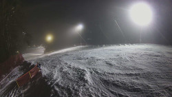 Prostřední část sjezdovky a snowpark