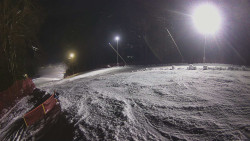 Prostřední část sjezdovky a snowpark