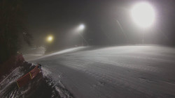 Prostřední část sjezdovky a snowpark