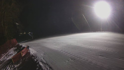 Prostřední část sjezdovky a snowpark