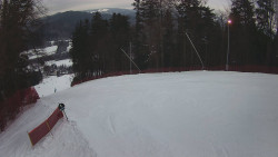 Prostřední část sjezdovky a snowpark