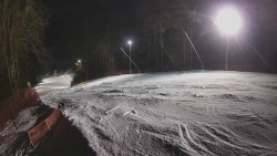 Prostřední část sjezdovky a snowpark