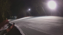 Prostřední část sjezdovky a snowpark