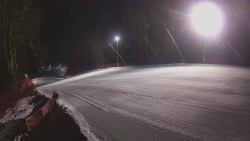 Prostřední část sjezdovky a snowpark