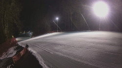Prostřední část sjezdovky a snowpark