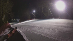 Prostřední část sjezdovky a snowpark