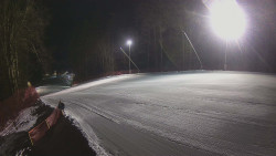 Prostřední část sjezdovky a snowpark