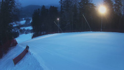 Prostřední část sjezdovky a snowpark