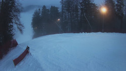 Prostřední část sjezdovky a snowpark