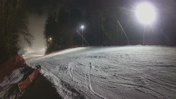 Prostřední část sjezdovky a snowpark