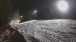 Prostřední část sjezdovky a snowpark