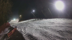 Prostřední část sjezdovky a snowpark