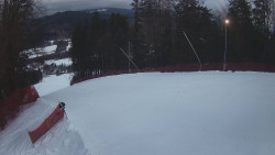 Prostřední část sjezdovky a snowpark