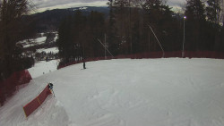 Prostřední část sjezdovky a snowpark