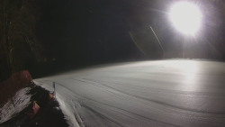 Prostřední část sjezdovky a snowpark