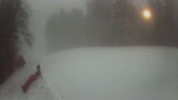 Prostřední část sjezdovky a snowpark