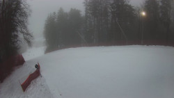 Prostřední část sjezdovky a snowpark