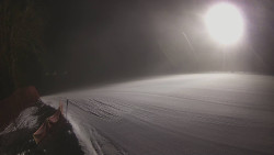 Prostřední část sjezdovky a snowpark