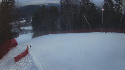 Prostřední část sjezdovky a snowpark