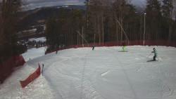 Prostřední část sjezdovky a snowpark