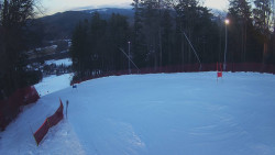 Prostřední část sjezdovky a snowpark