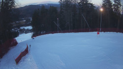 Prostřední část sjezdovky a snowpark