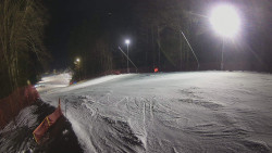 Prostřední část sjezdovky a snowpark