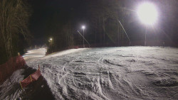 Prostřední část sjezdovky a snowpark