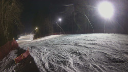 Prostřední část sjezdovky a snowpark