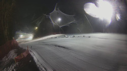 Prostřední část sjezdovky a snowpark