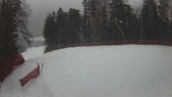 Prostřední část sjezdovky a snowpark