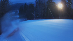 Prostřední část sjezdovky a snowpark